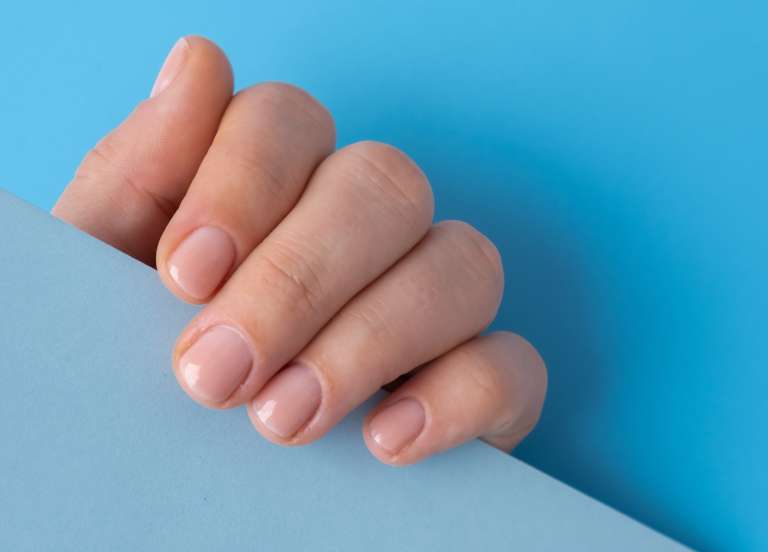 Milni nohti, soap nails.jpg