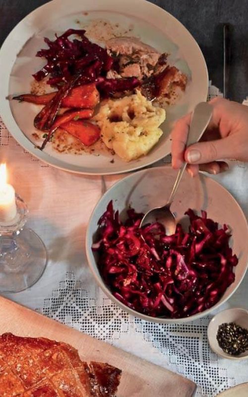 JAMES MARTIN'S BONFIRE NIGHT DINNERSLOW-ROAST PORK SHOULDERMUSTARD MASHHONEY-ROASTED CARROTSQUICK PICKLED CABBAGE