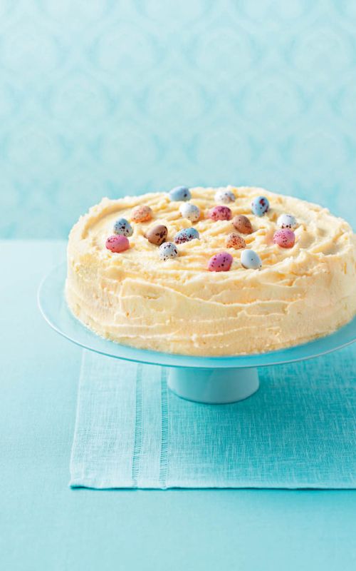 Bela cokoladna torta z velikonocnimi jajcki